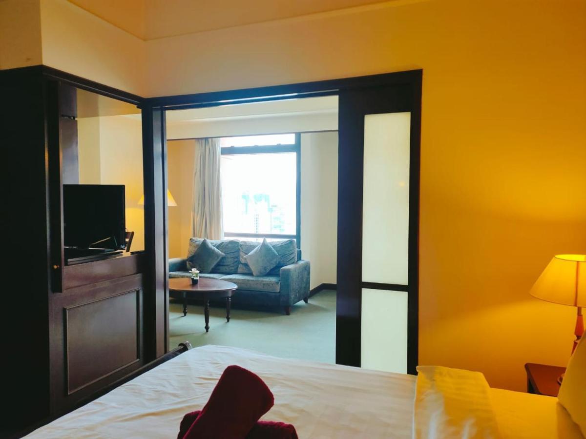 Luxhouz Suites At Times Square Kuala Lumpur Exterior foto