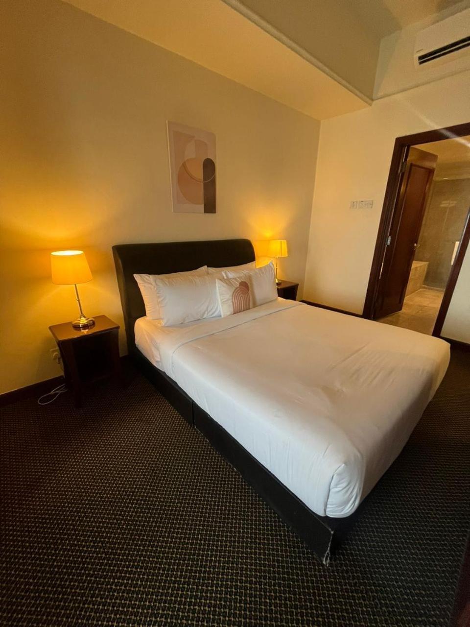 Luxhouz Suites At Times Square Kuala Lumpur Exterior foto